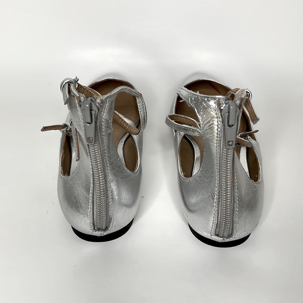 BANANA‎  REPUBLIC Metallic Silver Pointed Toe Strappy Flats Sz 7.5 - Picture 5 of 5